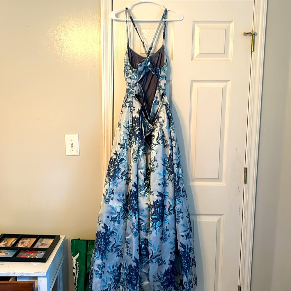 Pretty flower pattern - Picture 2 of 5